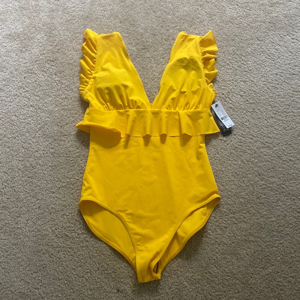 Pretty Yellow One Piece